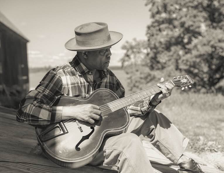 Video Premiere: Eric Bibb ‘This One Don’t’